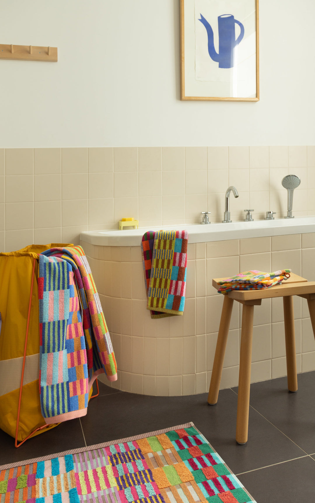 Odds & Ends Handtücher Frottee-Badetuch #73 Tulip Quilt 60x120cm bei Nauli and Stories