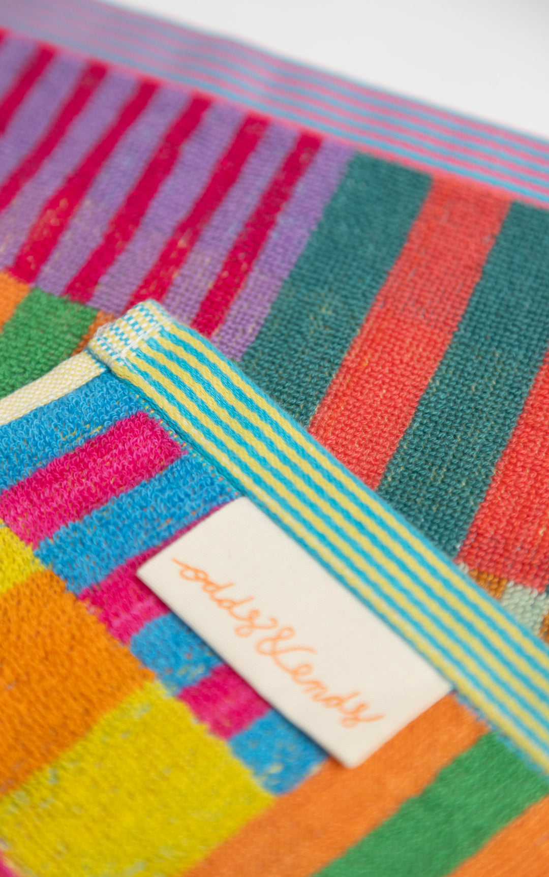 Odds & Ends Handtücher Frottee-Badetuch Tulip Quilt Klein #103 bei Nauli and Stories