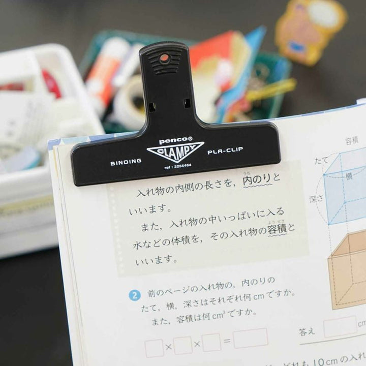Penco Papierklammer PlaClip Black | Papierclip aus Plastik schwarz bei Nauli and Stories