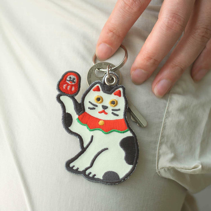 Penco Schlüsselanhänger Stitchwork Keychain Lucky Cat bei Nauli and Stories