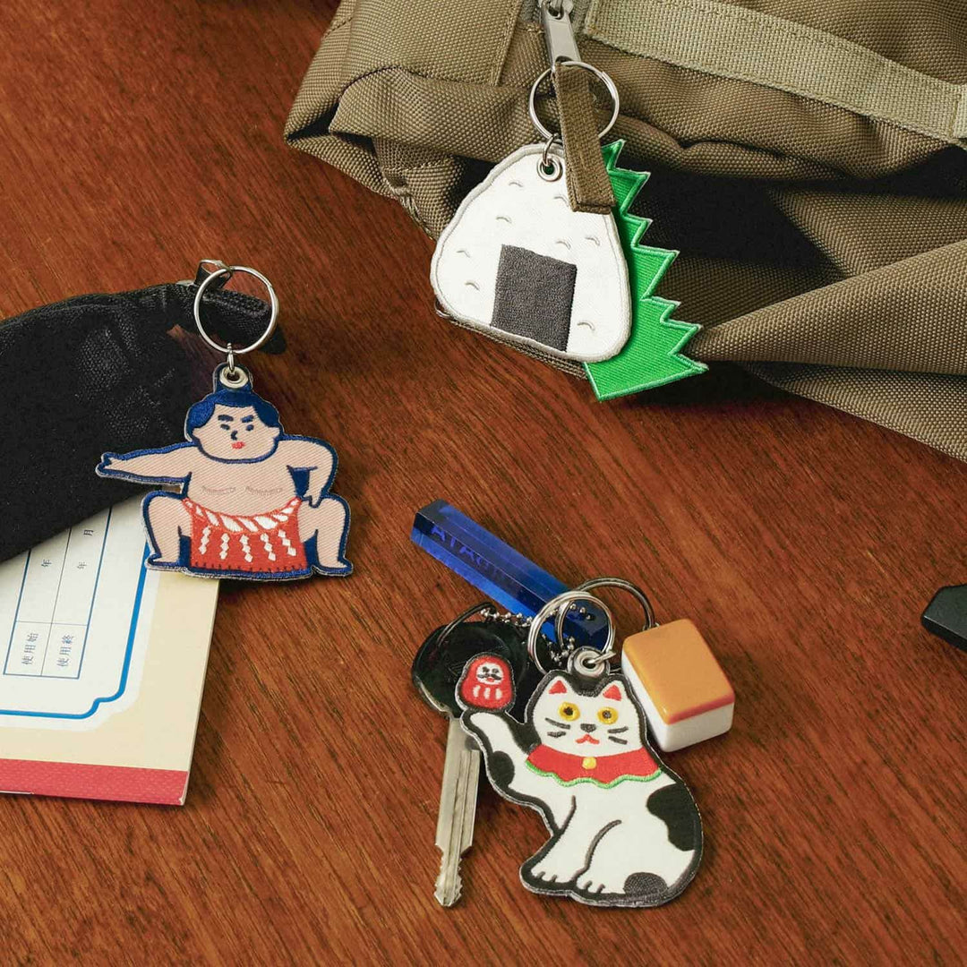 Penco Schlüsselanhänger Stitchwork Keychain Lucky Cat bei Nauli and Stories