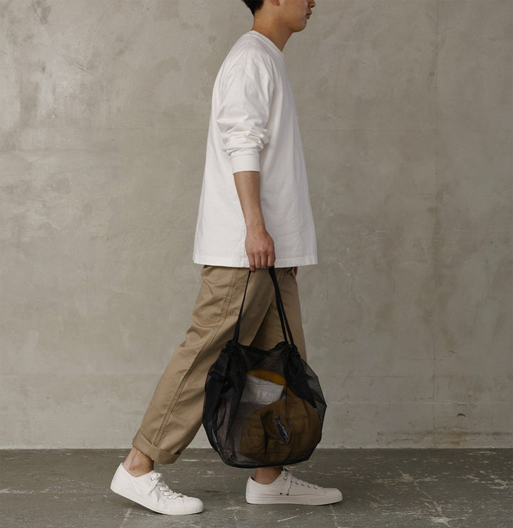 Shupatto Einkaufstasche Shupatto Mesh Bag 25L – Black bei Nauli and Stories