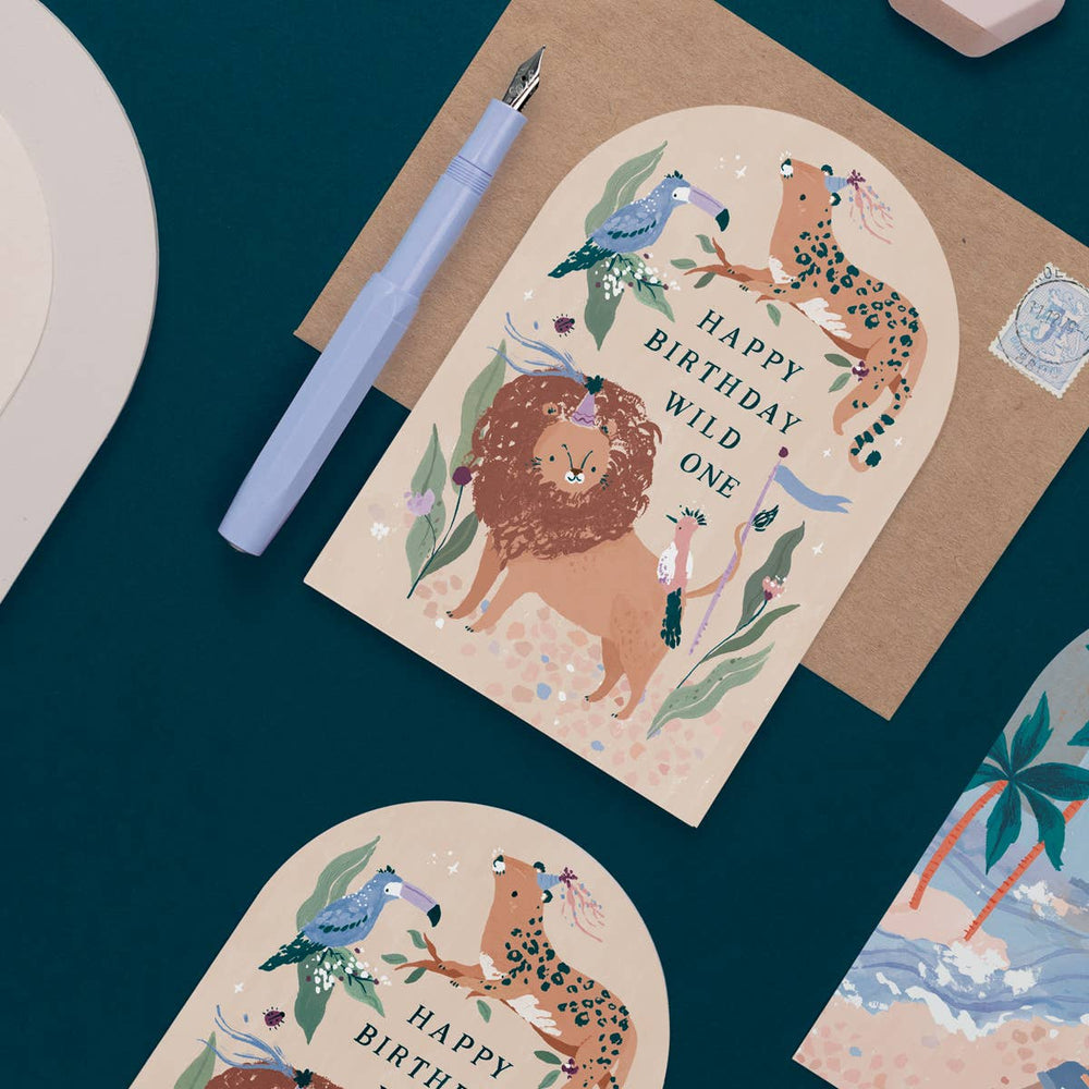 Sister Paper Co. Geburtstag Geburtstagskarte mit Löwe, Leopard und Tukan bei Nauli and Stories