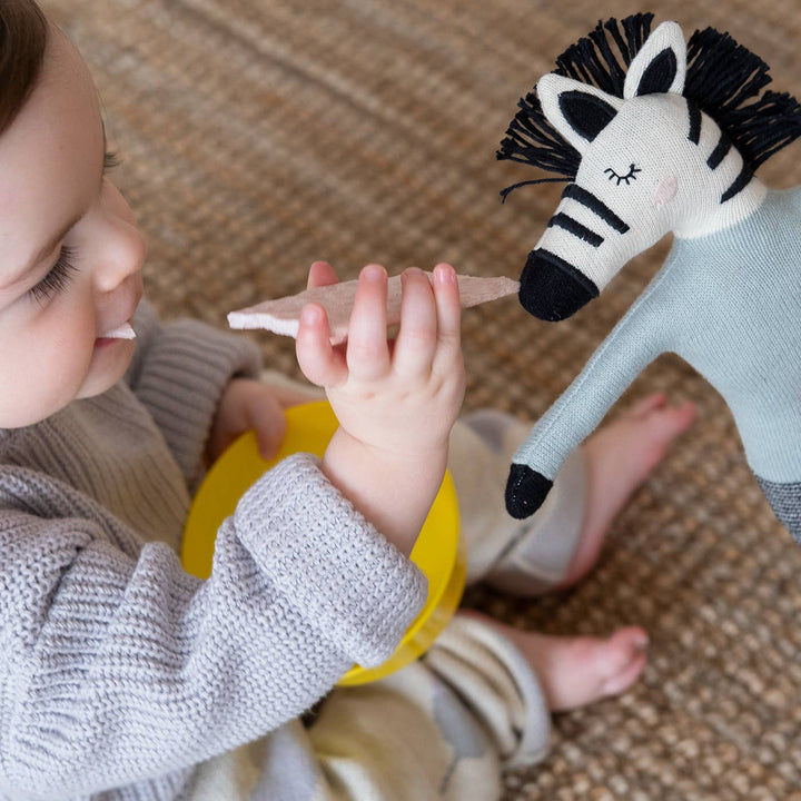 Sophie Home Kuscheltier Gestricktes Zebra  |  Stofftier aus Baumwollgarn bei Nauli and Stories