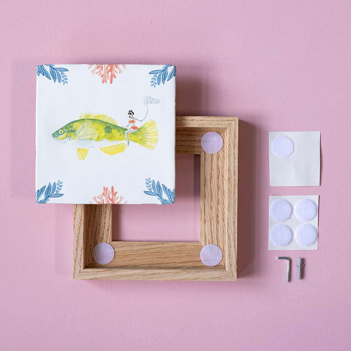 StoryTiles StoryTiles Rahmen &amp; Ständer StoryTiles Rahmen aus Eiche für Fliesen der Größe 10x10cm bei Nauli and Stories