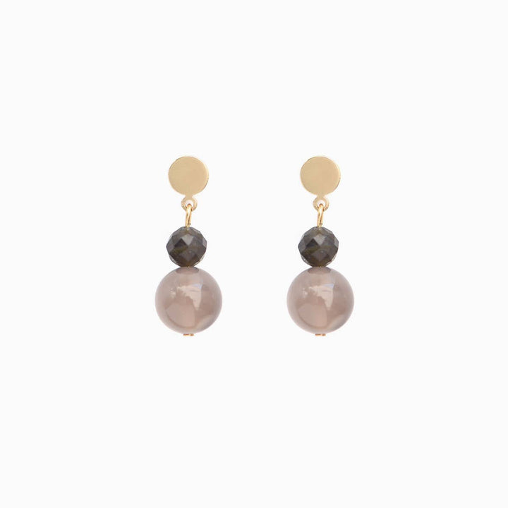 Titlee BLOOMFIELD beads earrings (grey) bei Nauli and Stories