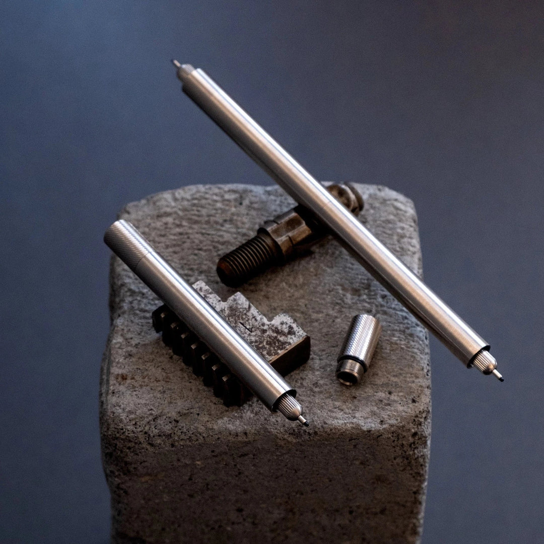 Tom's Studio Fineliner Lumos Stainless Steel: Special Edition - Refillable - Fineliner, Filzstift, Brushpen bei Nauli and Stories