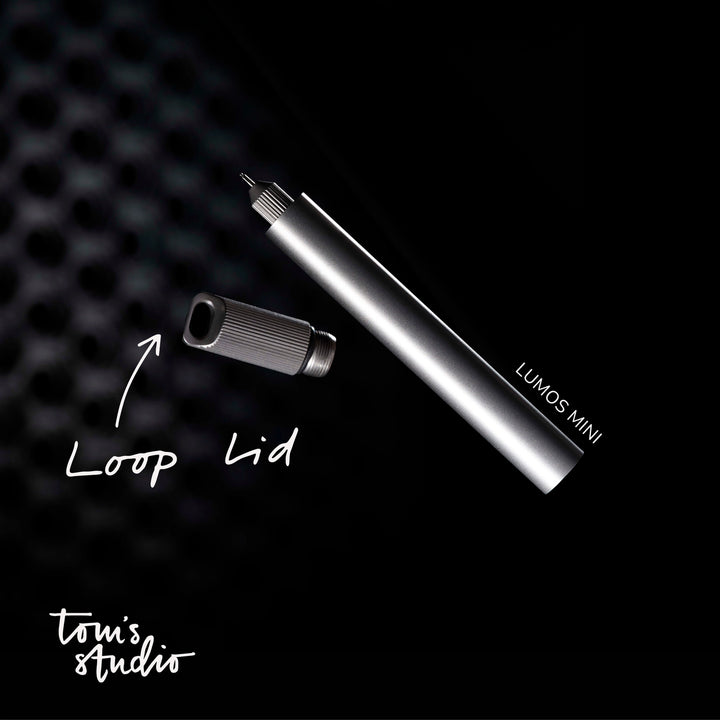 Tom's Studio Fineliner Lumos Titanium: Special Edition - Refillable - Fineliner, Filzstift, Brushpen bei Nauli and Stories