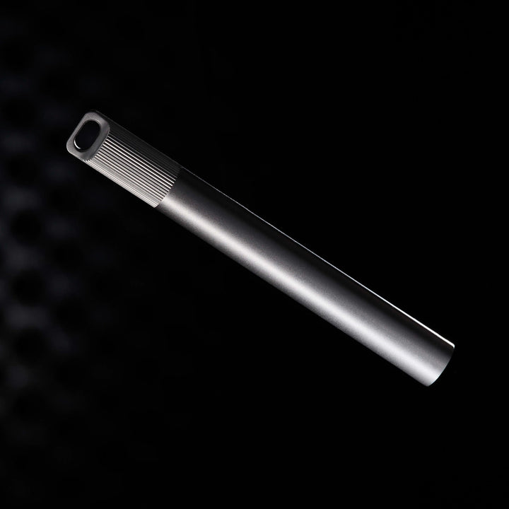 Tom's Studio Fineliner Lumos Titanium: Special Edition - Refillable - Fineliner, Filzstift, Brushpen bei Nauli and Stories