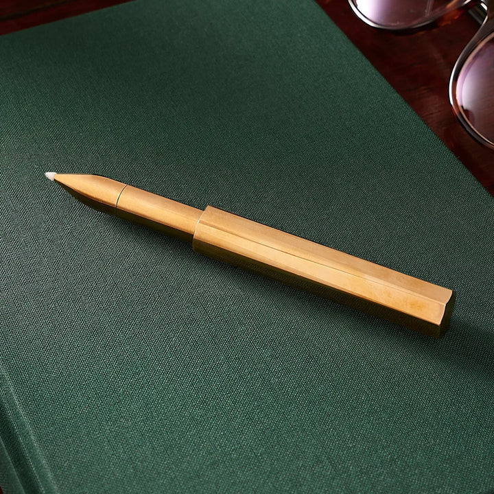 Tom's Studio Schreibstifte The Wren - Refillable Writing Pen: Messing bei Nauli and Stories