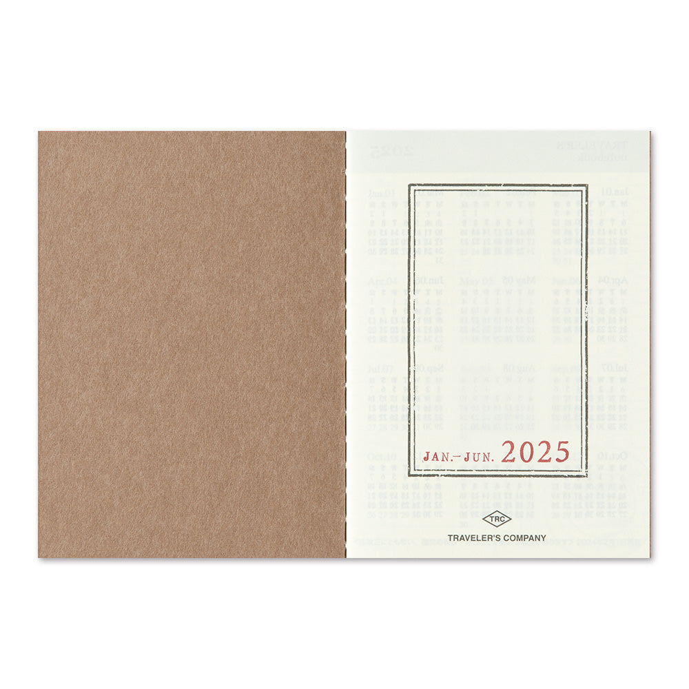 Traveler's Company Kalender Vorbestellung: 2025 Weekly Diary - passport size  - TRAVELER'S notebook