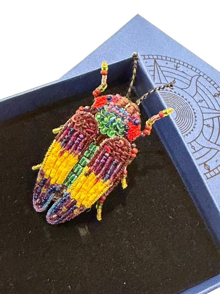 Trovelore Brosche gestickte Brosche - Bunter Prachtkäfer bei Nauli and Stories