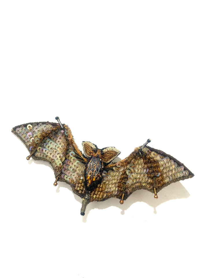 Trovelore Brosche gestickte Brosche - Fledermaus - Braunes Langohr bei Nauli and Stories