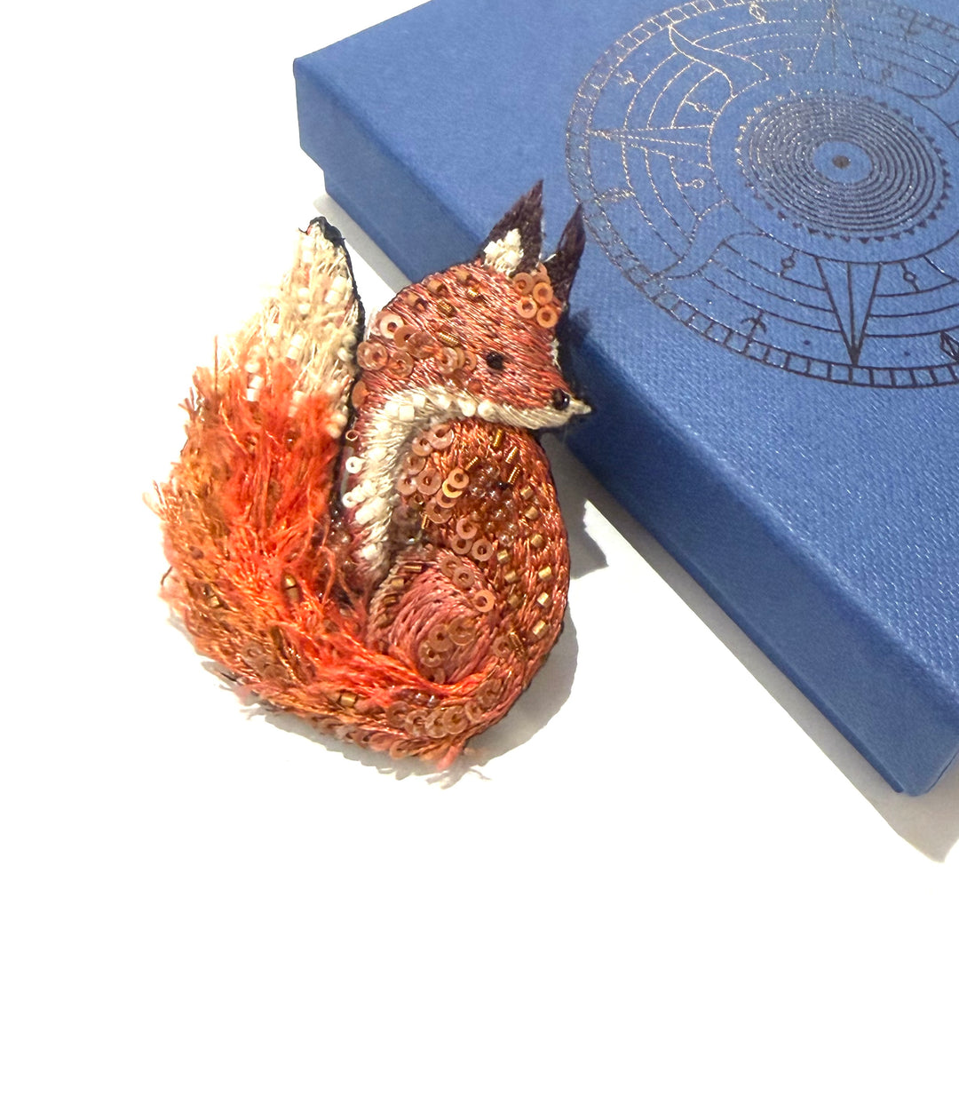 Trovelore Brosche gestickte Brosche - Fuchs bei Nauli and Stories