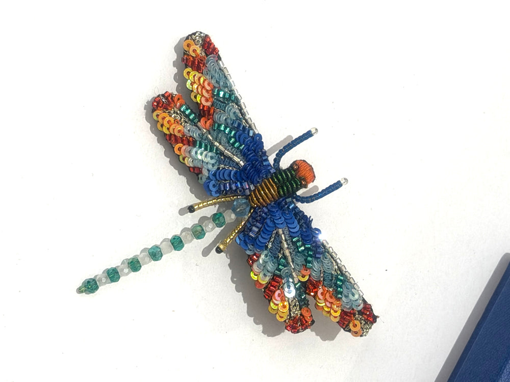 Trovelore Brosche gestickte Brosche - Libelle bei Nauli and Stories