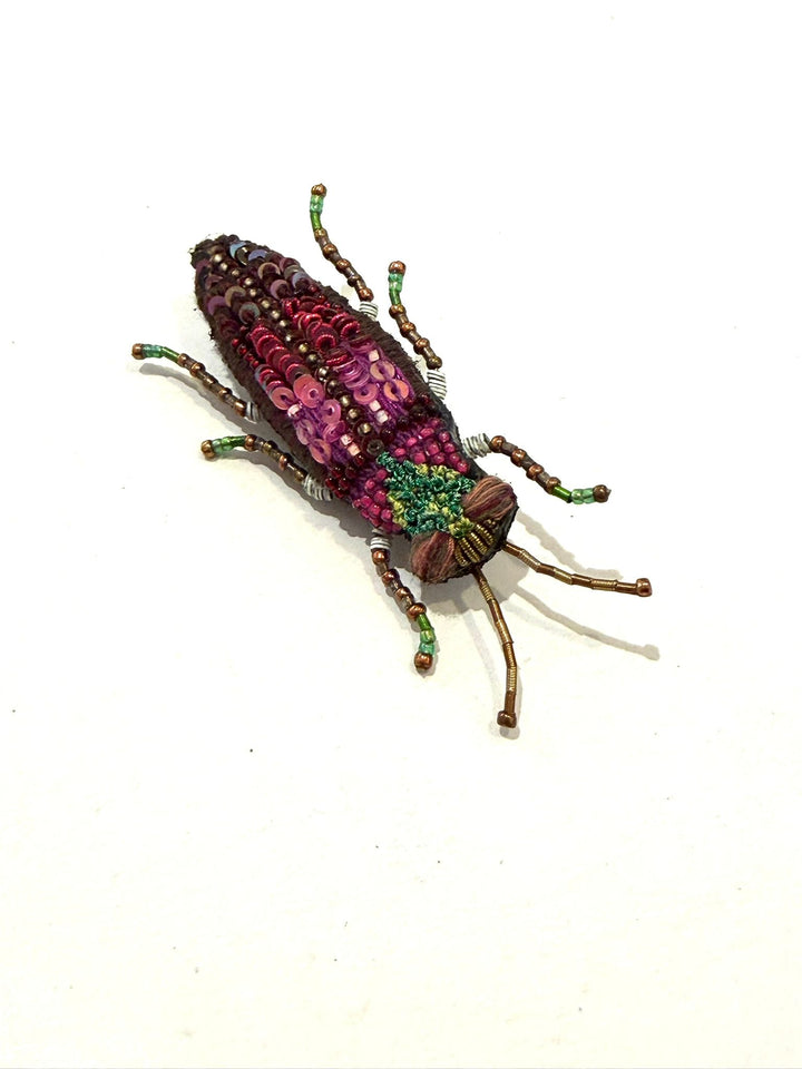 Trovelore Brosche gestickte Brosche - Pinker Prachtkäfer bei Nauli and Stories