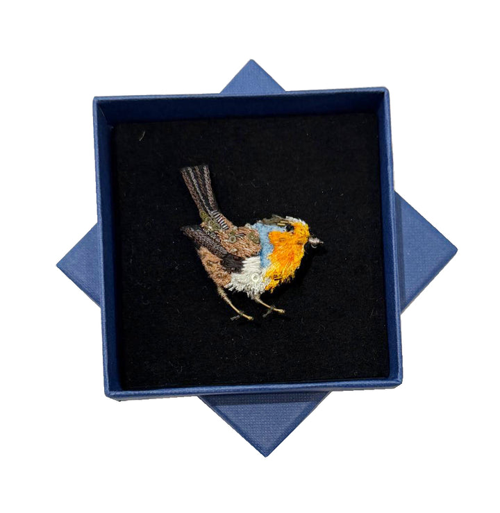 Trovelore Brosche gestickte Brosche - Rotkehlchen bei Nauli and Stories