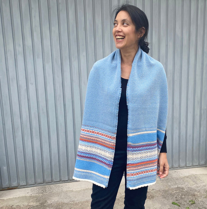 Eribé Schal Schal aus reiner Wolle - Alpine Cornflower bei Nauli and Stories