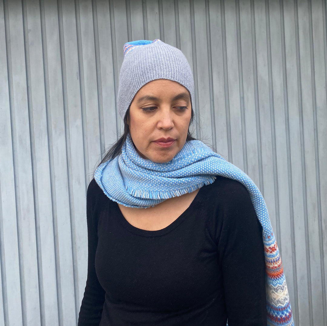 Eribé Schal Schal aus reiner Wolle - Alpine Cornflower bei Nauli and Stories