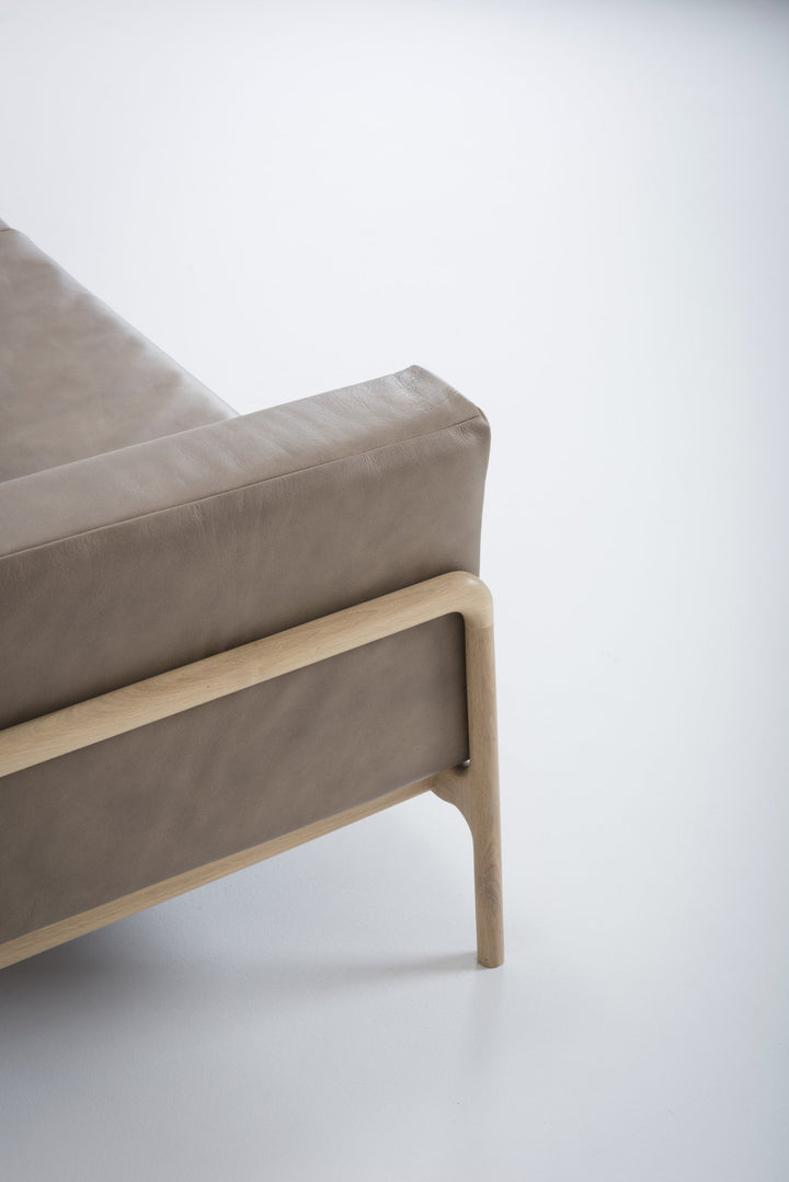 Gazzda Sofa FAWN Sofa 3,5-Sitzer 240cm mit Lederbezug