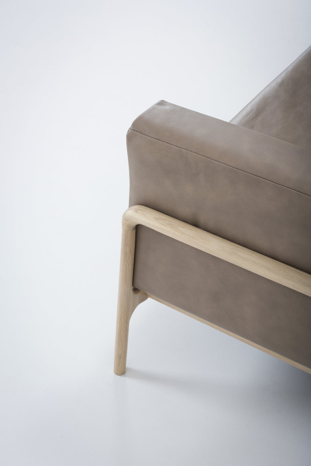 Gazzda Sofa FAWN Sofa 3,5-Sitzer 240cm mit Lederbezug