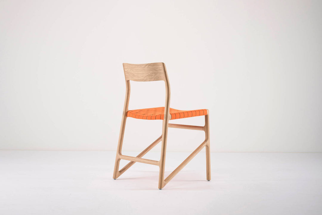 Gazzda Stuhl Orange 4259 (läuft aus) / Hardwax oil natural 1505 Fawn Stuhl von Gazzda, Eiche mit Baumwollgeflecht - 2 Stühle á 480€ pro Stuhl