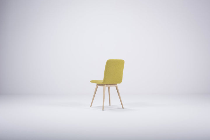 Gazzda Stuhl Stuhl ENA mit Filz-Bezug von Gazzda - 2 Stühle á 315 Euro