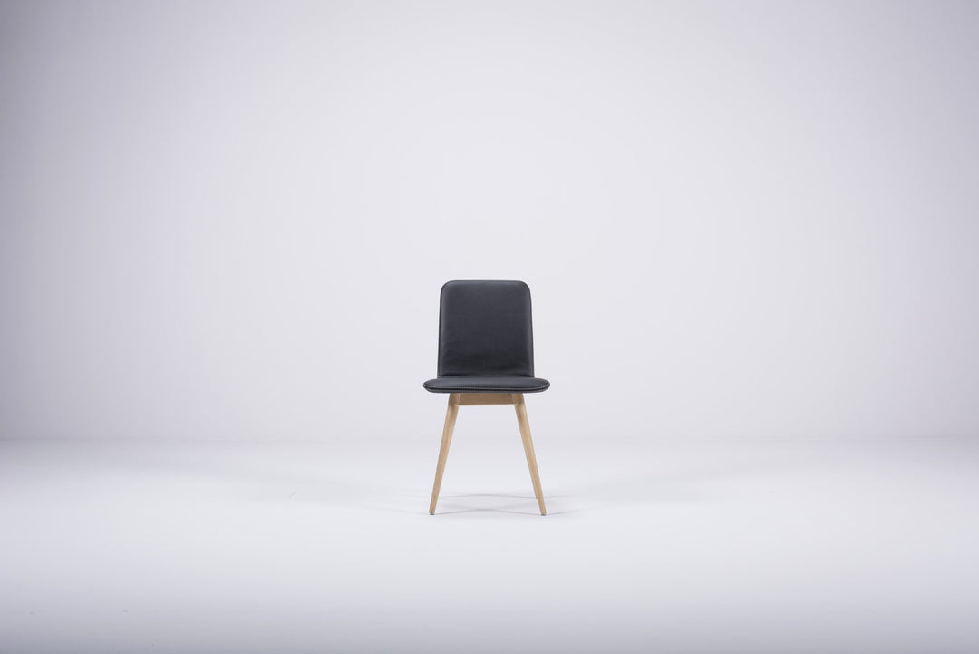 Gazzda Stuhl Stuhl ENA mit Lederbezug von Gazzda - 2 Stühle á 345 Euro