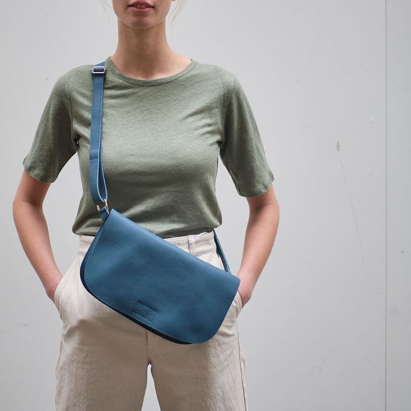 Keecie Handtasche Faded Blue - blaue Handtasche aus Leder - Lazy Boy