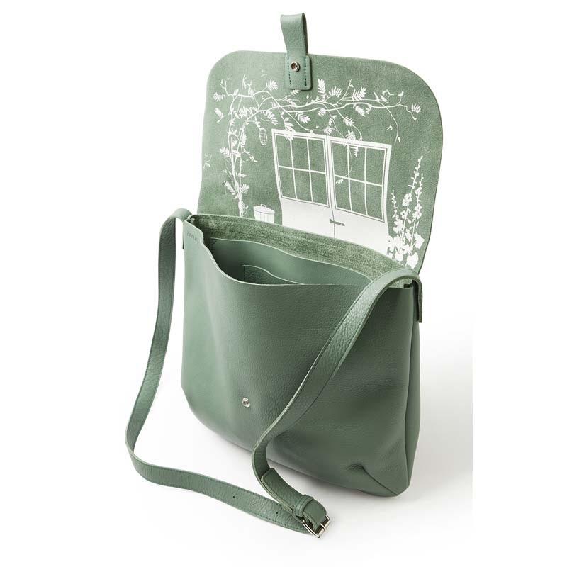 Keecie Tasche Messenger Bag aus Leder grün "Back Yard"