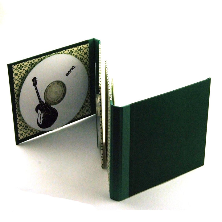 Nauli CD / DVD Hülle für 2 Discs Doppel CD/ DVD Hülle grüne grafische Sternblumen
